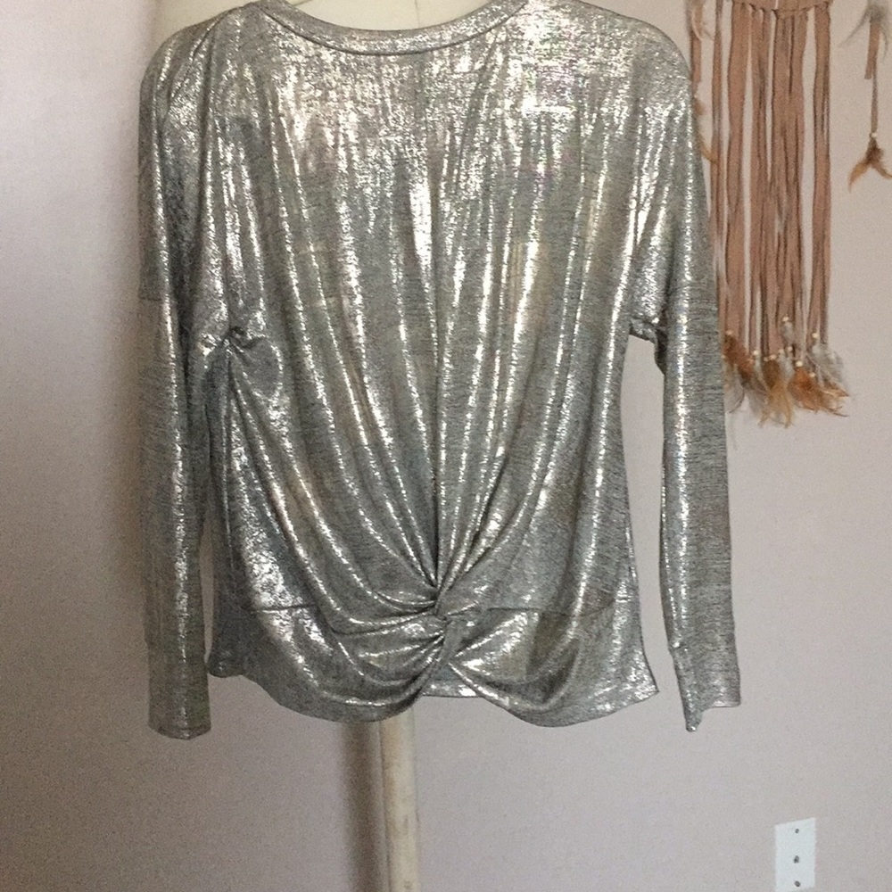 Top - Picture 2 of 2